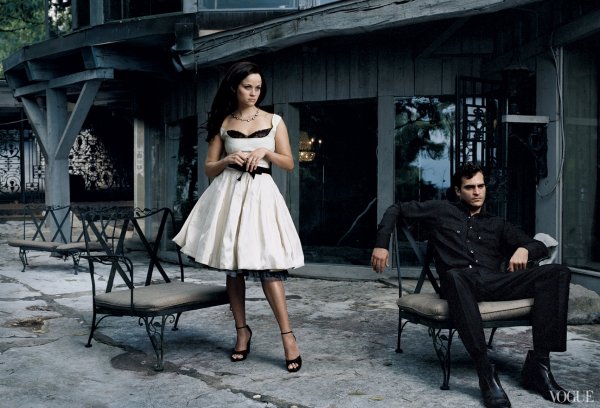 oscar-de-la-renta-in-vogue-reese-witherspoon