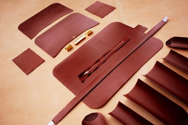 A táska összeállítás előtt