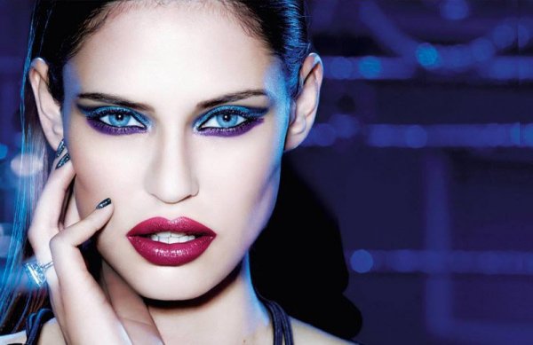 Bianca-Balti-for-L’Oreal-Holiday-Line-5