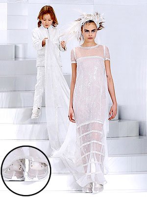 chanel_eskuvoiruha_sportcipo_Cara_Delevingne