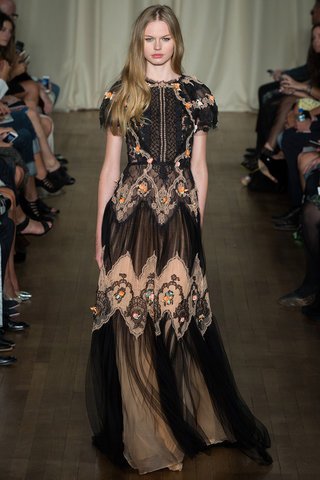 marchesa-rtw-ss2015-runway-patricia-arquette
