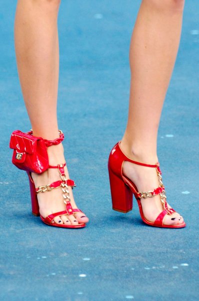 Boka táska, boka láncon