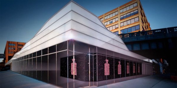 chanelno5 kiallitas 01