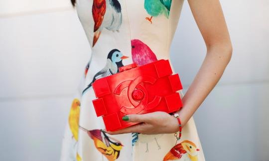 Táska, óriási legóból