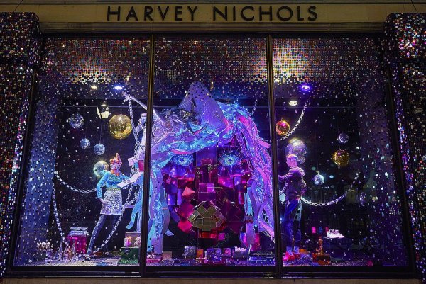 Harvey-Nichols-London 02