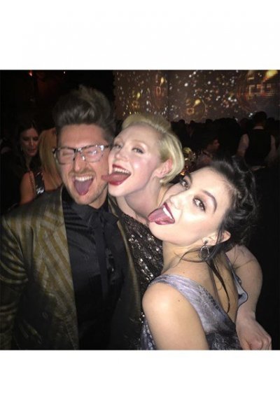 daisy-lowe-instagram-vogue-24nov15-insta-b_426x639