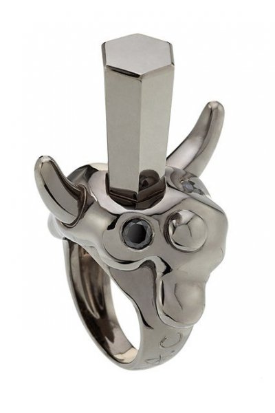 BULL-RING-BLACK-StylebopAaron Curry