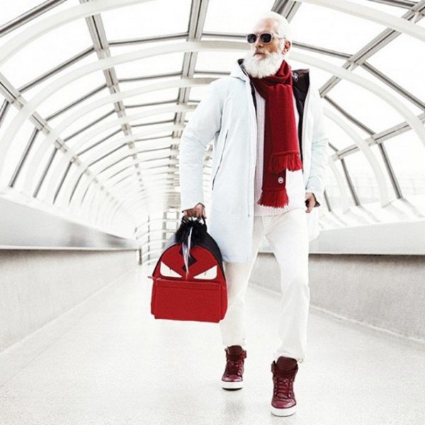 the-fashion-santa-that-everyone-is-talking-about-1593663-1449877826.640x0c