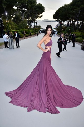 Kendall Jenner in Calvin Klein Collection