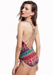 triumph Folk_Festival_OP_pt_603_pf_rdax_185x262